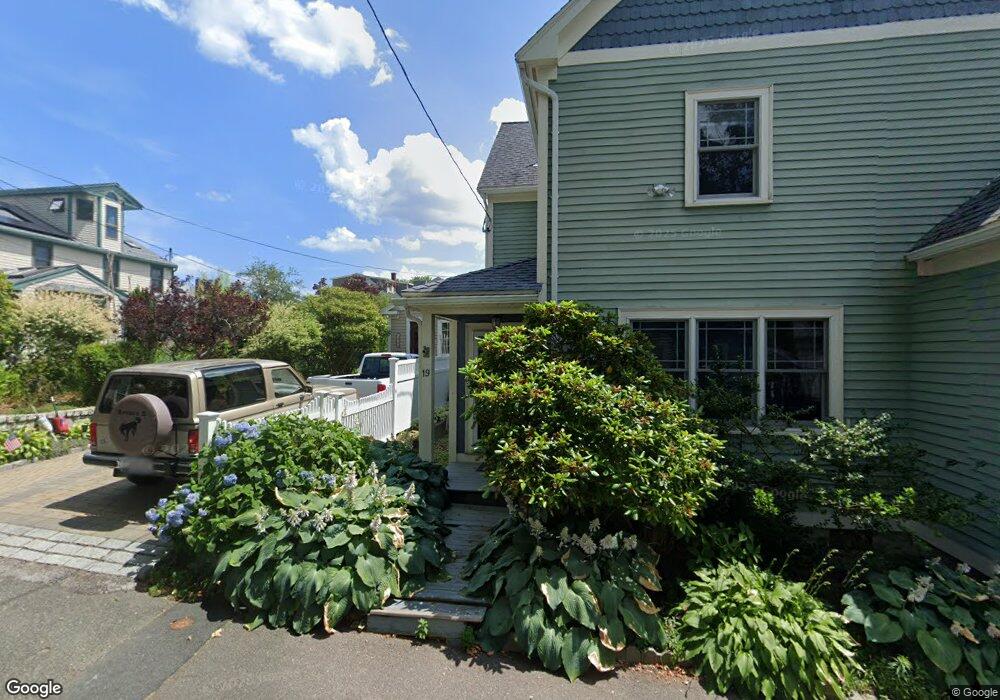 17 1/2 Sutton Ave, Salem, MA 01970 - photo 1