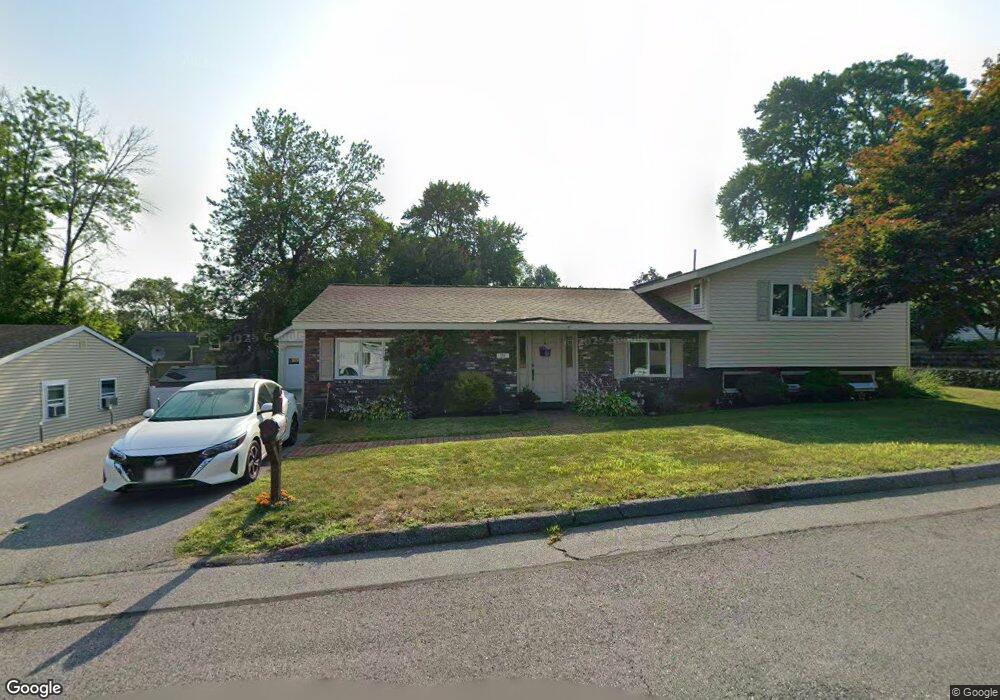 121 Thornton Ave, Lowell, MA 01852 - photo 1