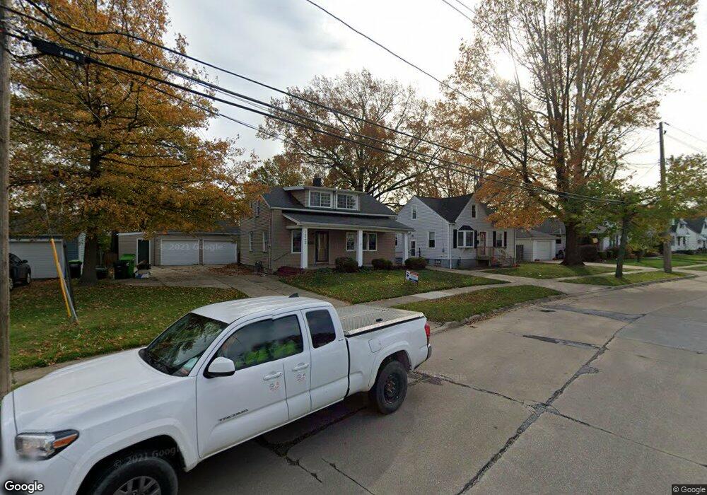 1533 Douglas Rd, Wickliffe, OH 44092 - photo 1