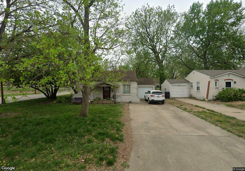 3101 SW Dorr St, Topeka, KS 66604 - photo 1