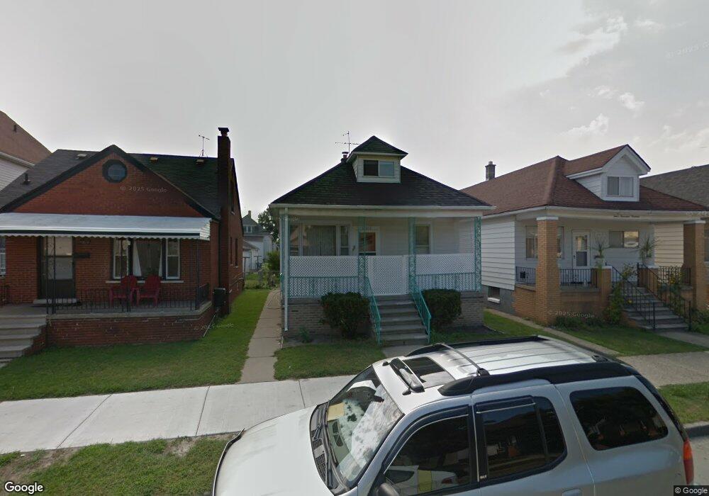 12013 Sobieski St, HamtraMcK, MI 48212 - photo 1