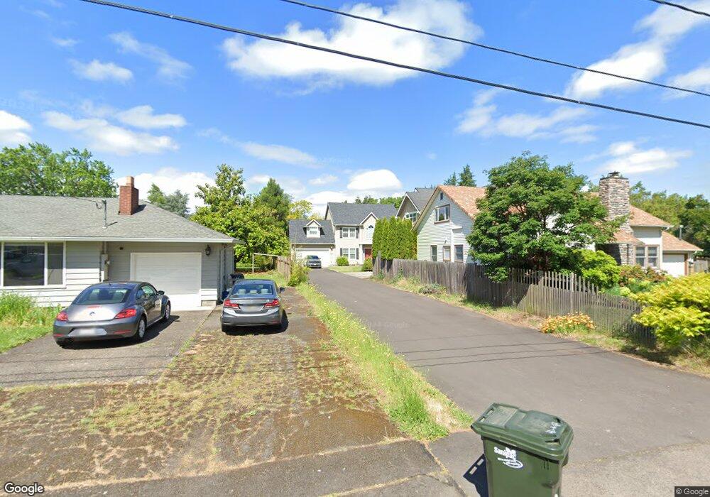 520 Honeysuckle Ln, Eugene, OR 97401 - photo 1