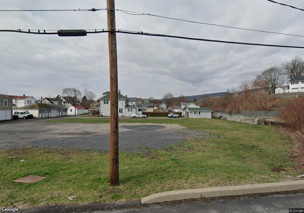 419 Cemetery St, Peckville, PA 18452 - photo 1