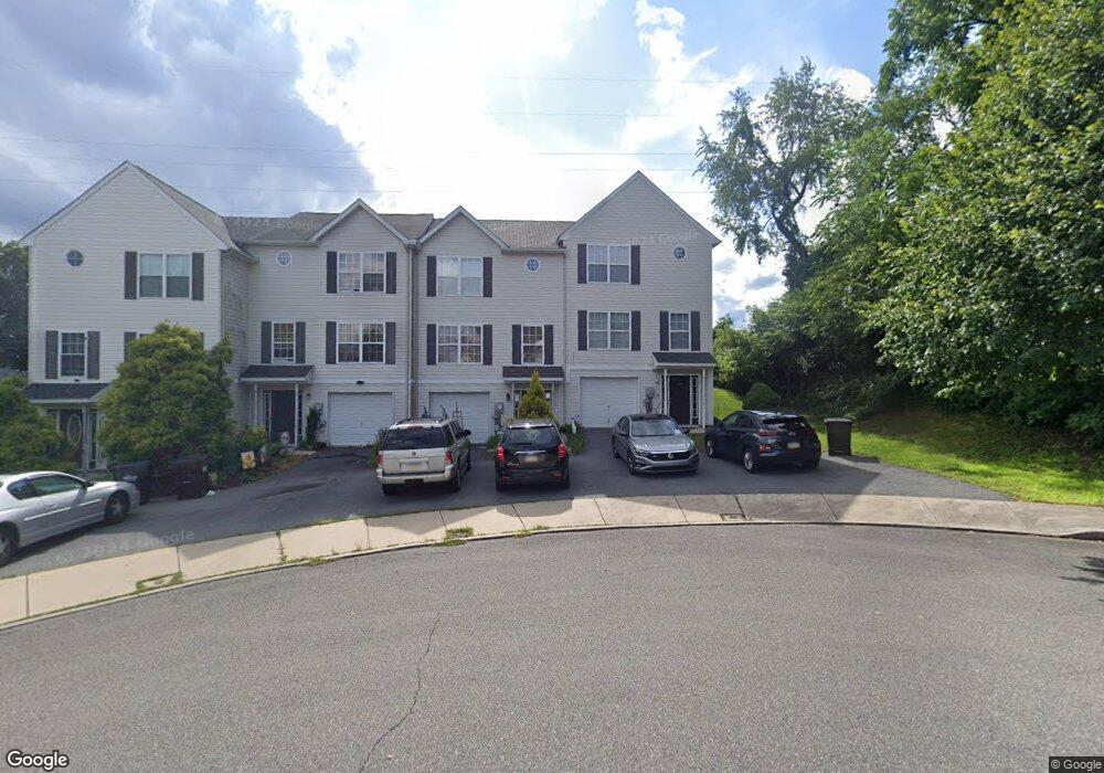 714 Bach Ct, Freemansburg, PA 18017 - photo 1