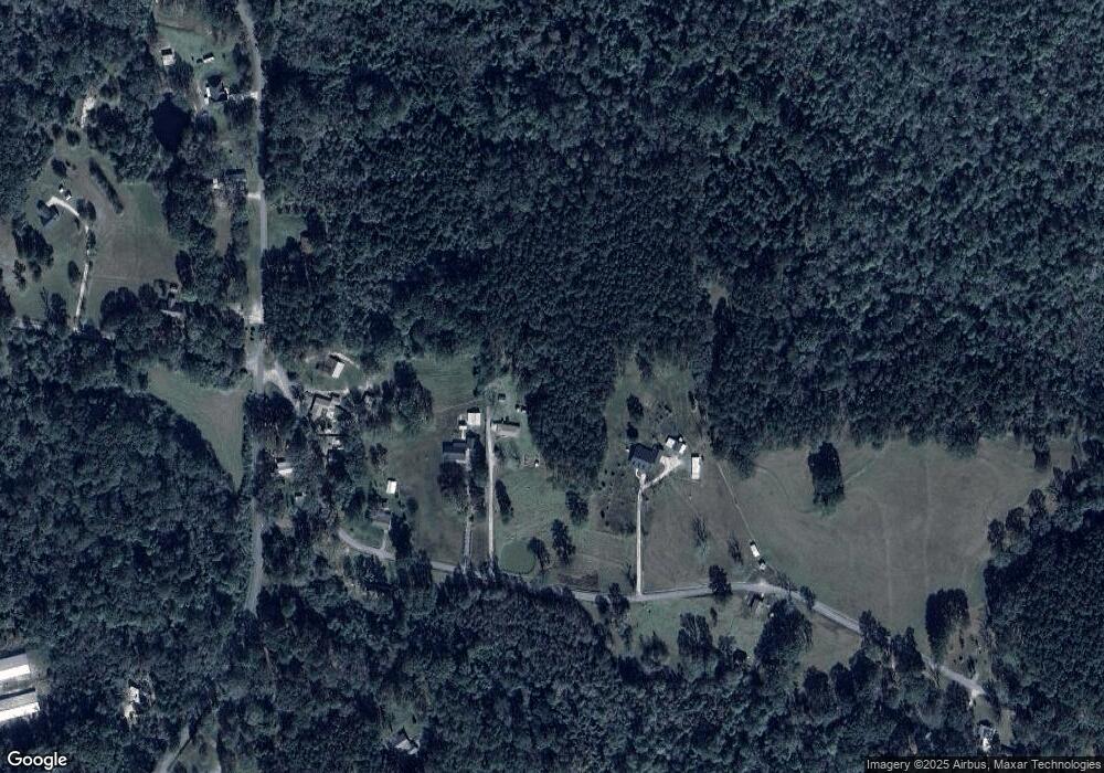 301 Holly Rd, Laurel, MS 39443 - photo 1