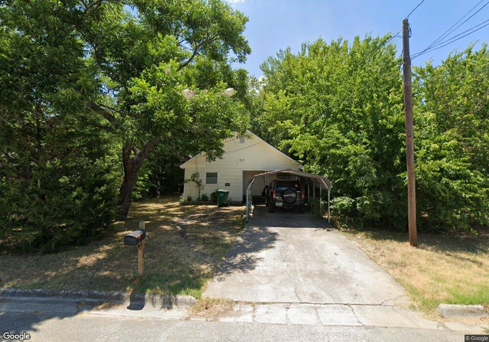 508 Hannah St, Gainesville, TX 76240 - photo 1