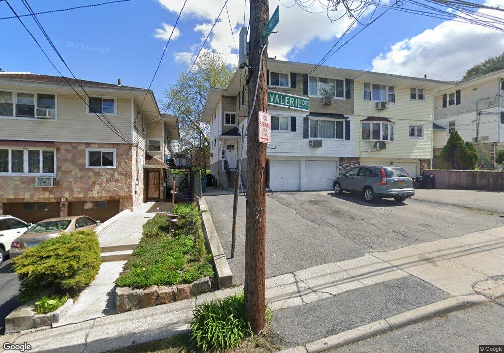 33 Valerie Dr unit 1, Yonkers, NY 10703 - photo 1