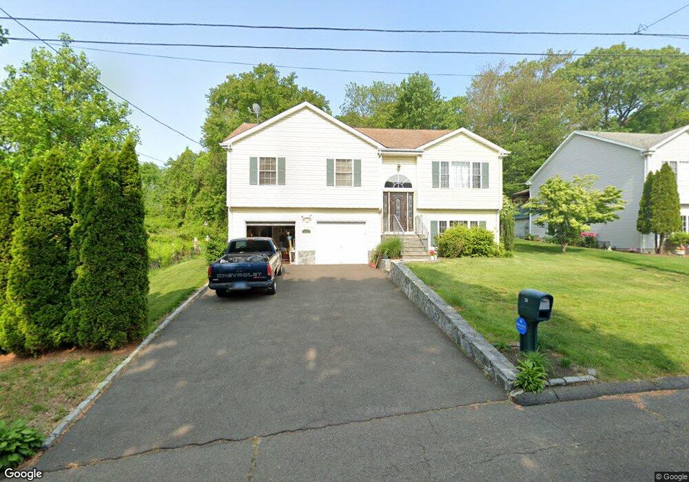 27 Marshall Ave, Trumbull, CT 06611 - photo 1