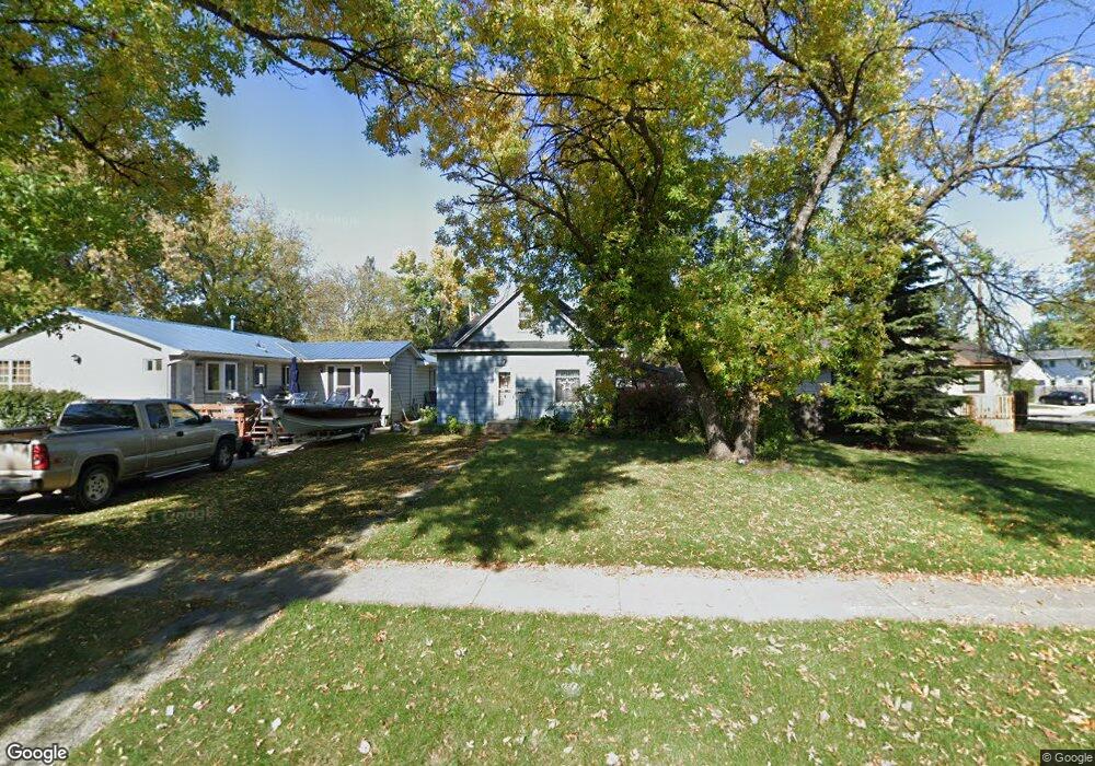 1406 11th Ave S, Grand Forks, ND 58201 - photo 1