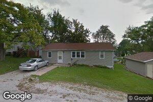 305 SE 2nd St, Leon, IA 50144