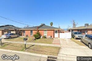 2812 Daniel Dr, Violet, LA 70092
