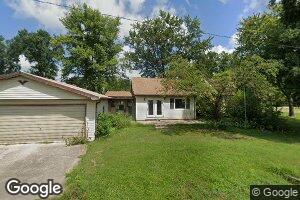103 W 1st St, Ewing, IL 62836