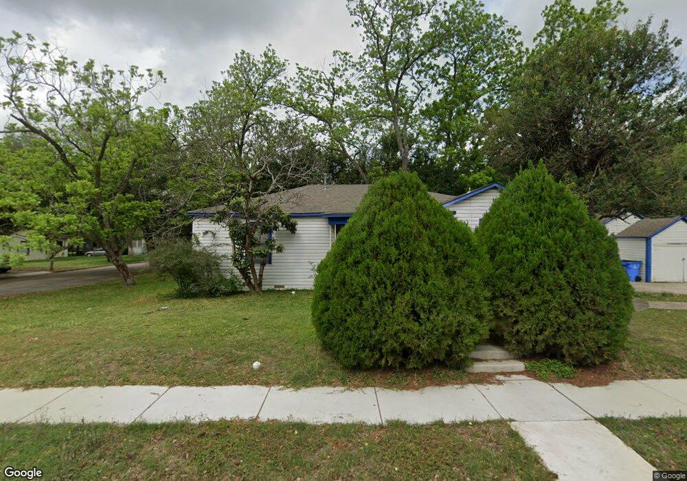 904 N Heideke St, Seguin, TX 78155 - photo 1