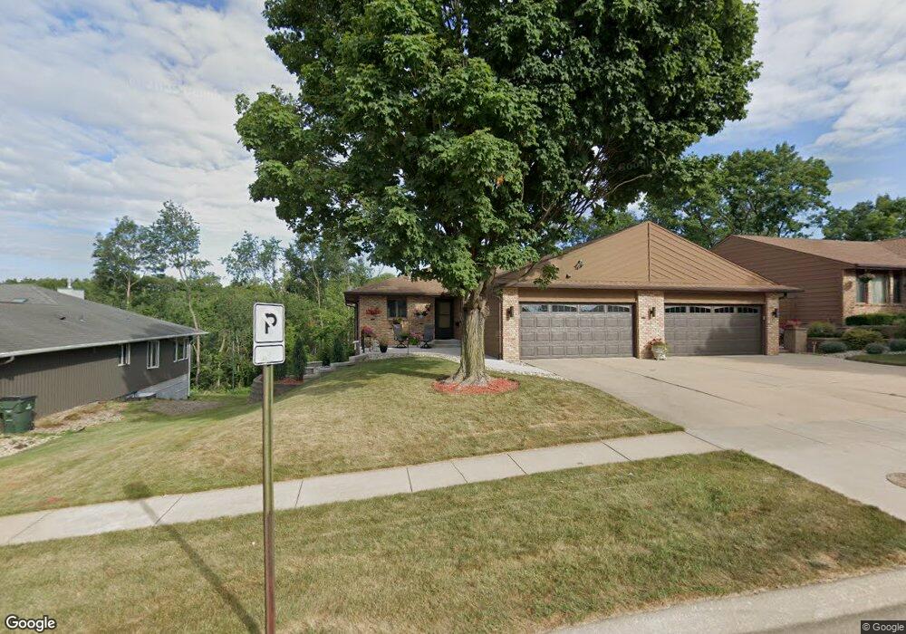 1567 Matterhorn Dr NE, Cedar Rapids, IA 52402 - photo 1