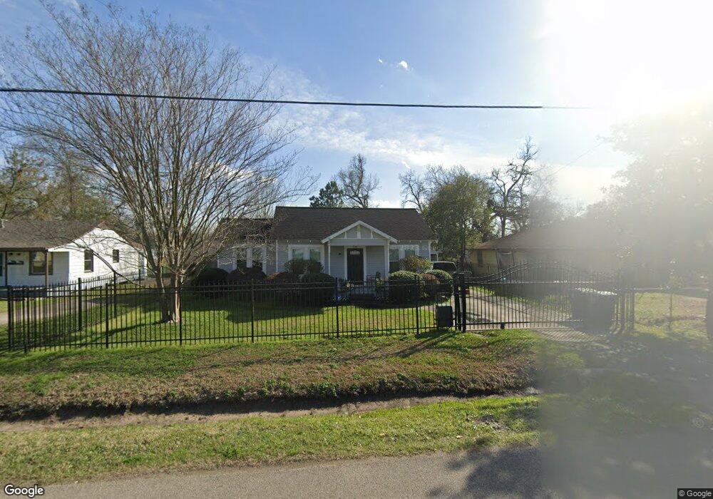 636 Post St, Houston, TX 77022 - photo 1
