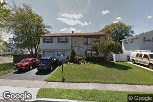 34 Flagstone Dr, Port Reading, NJ 07064