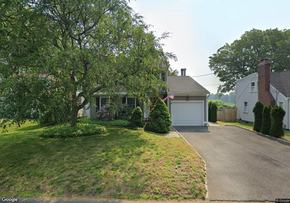 195 Beaumont St, Fairfield, CT 06824 - photo 1