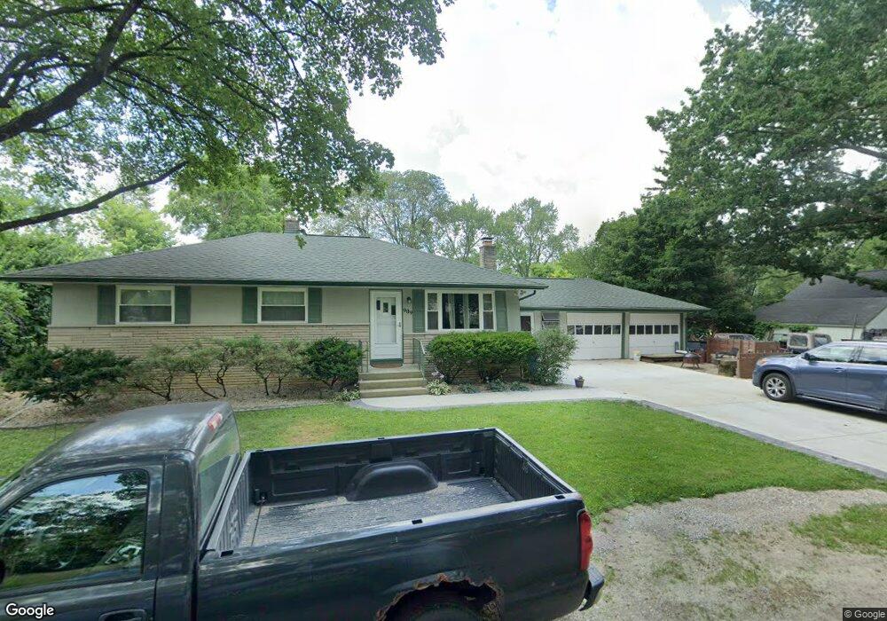 909 Wetmore Rd, Columbus, OH 43224 - photo 1