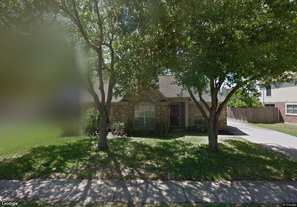 4010 Fernwood Dr, Pearland, TX 77584 - photo 1
