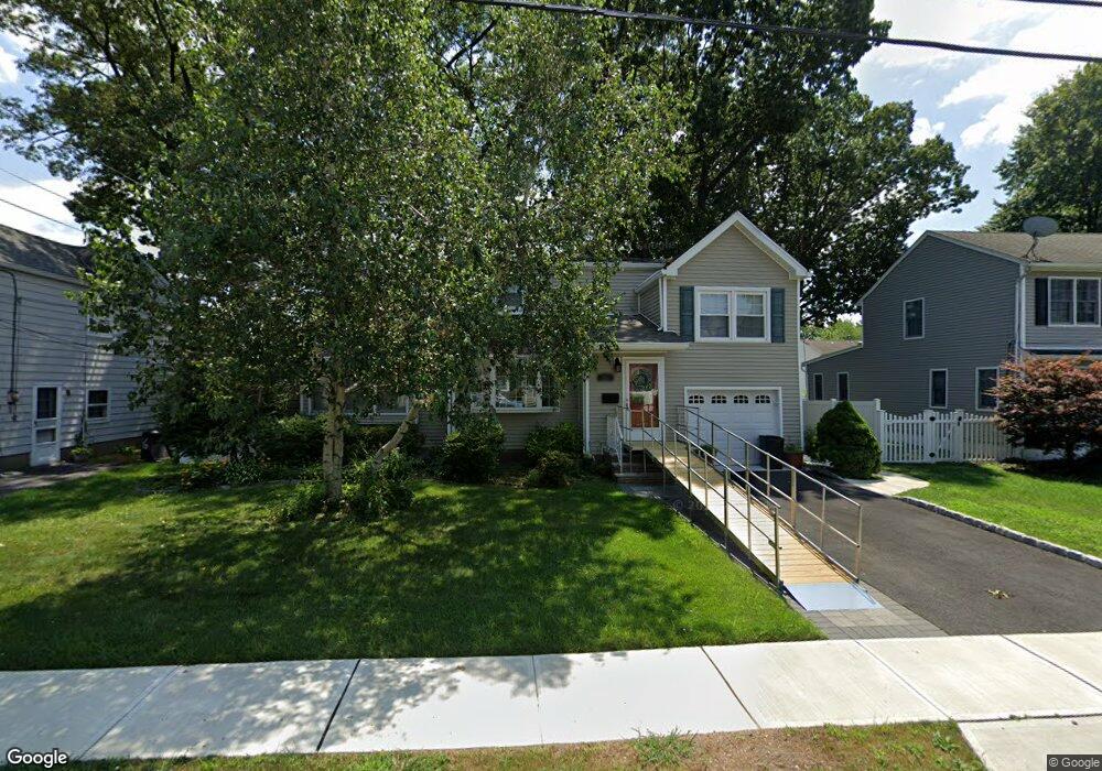 252 Hayes Dr, Saddle Brook, NJ 07663 - photo 1