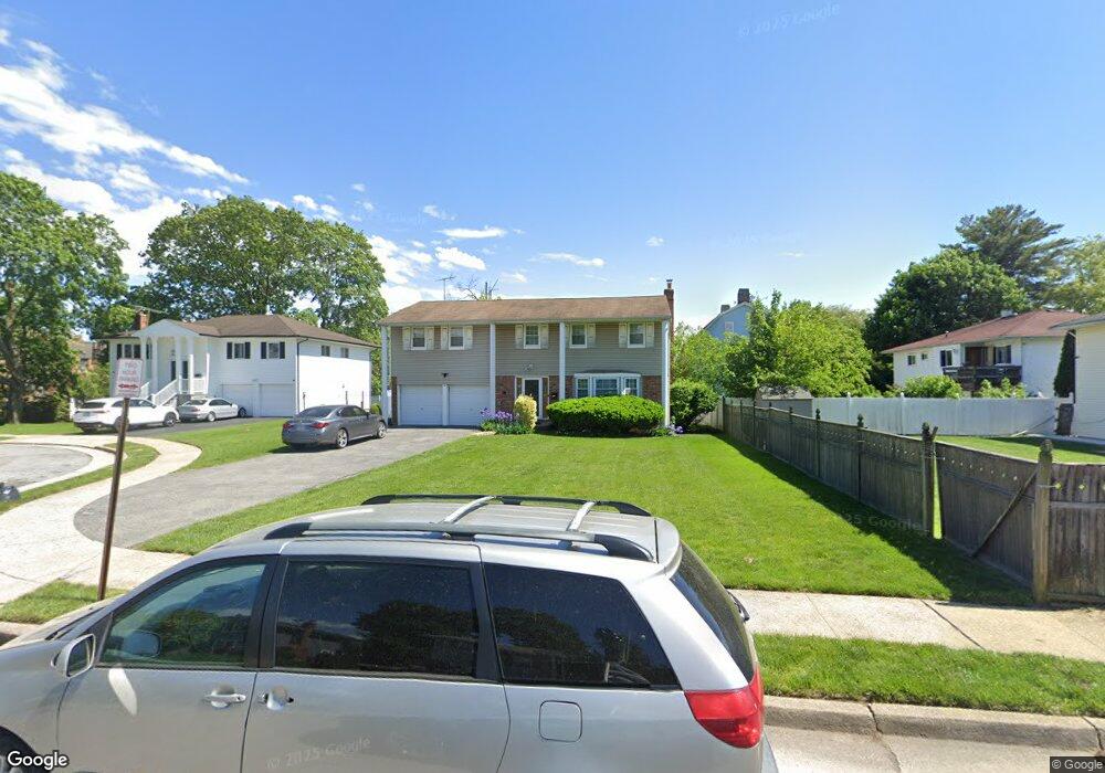 2 Ryan Ct, Hempstead, NY 11550 - photo 1