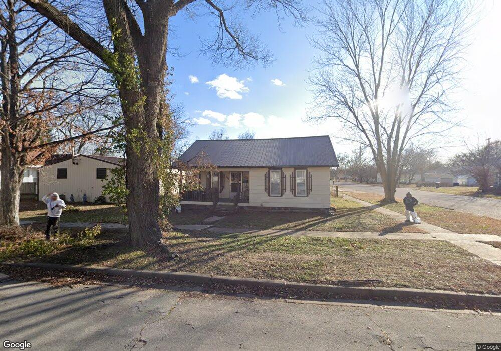 2228 Clark Ave, Parsons, KS 67357 - photo 1
