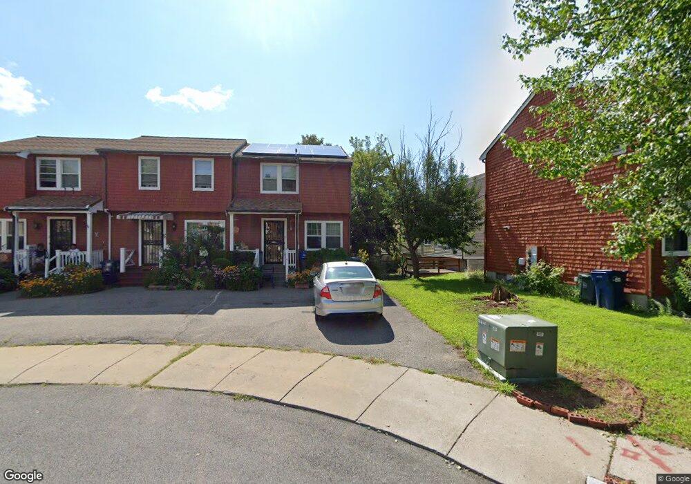 15 Champlain Cir, Dorchester Center, MA 02124 - photo 1