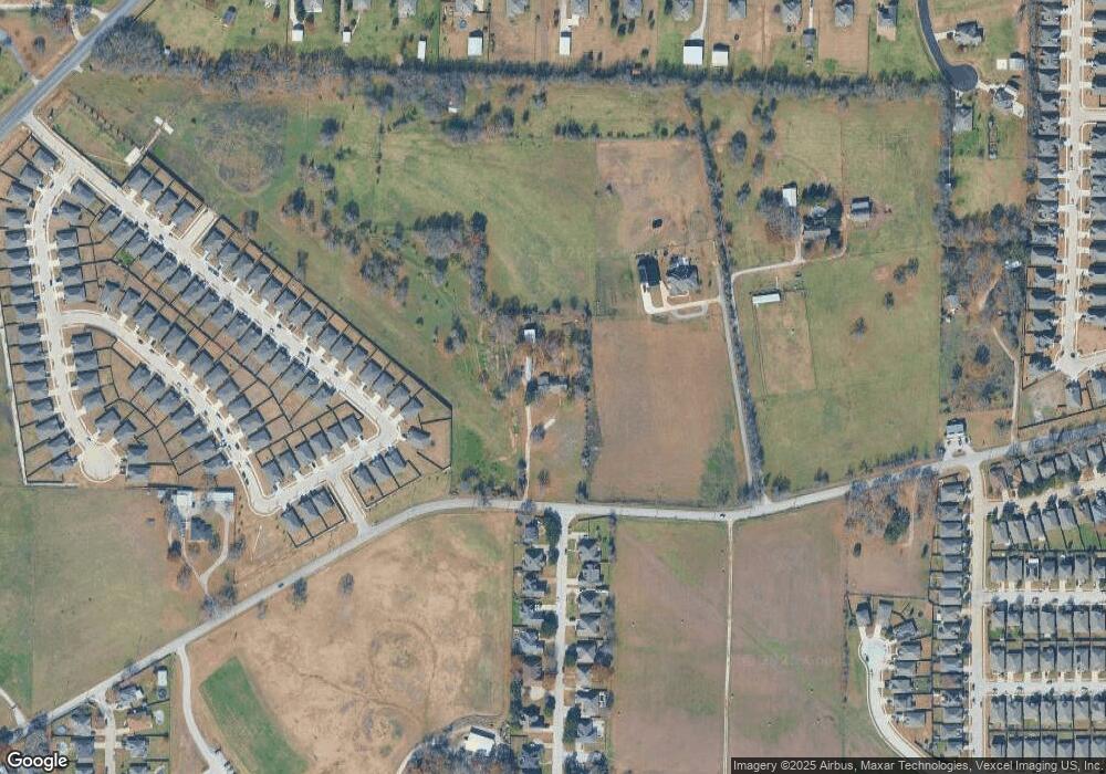 1050 S Stewart St, Azle, TX 76020 - photo 1