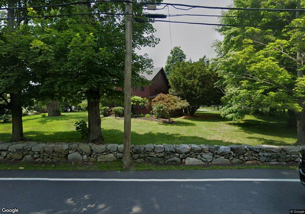 711 Clapboardtree St, Westwood, MA 02090 - photo 1