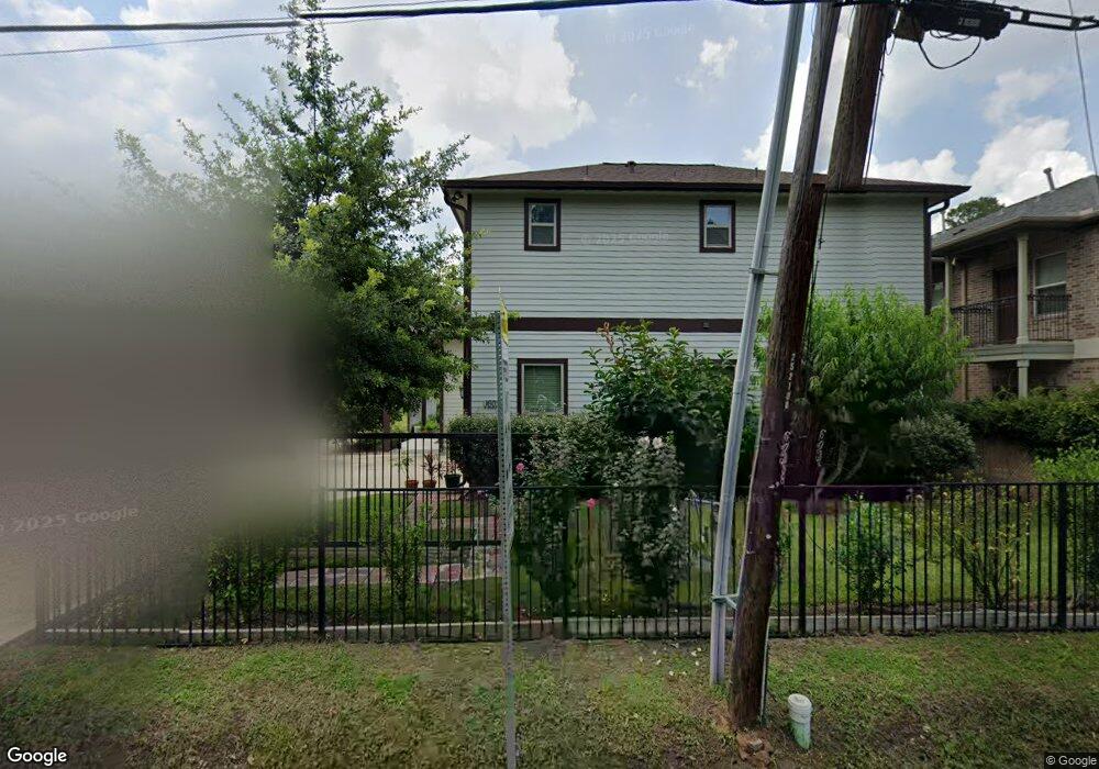 1600 W 34th 1/2 St, Houston, TX 77018 - photo 1