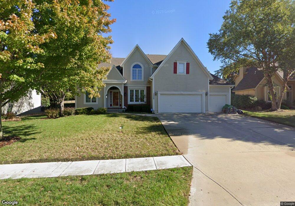 7329 Oakview St, Shawnee, KS 66216 - photo 1