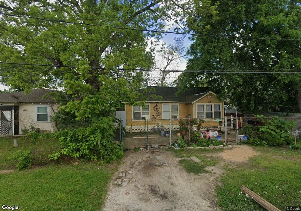 8111 Nellie St, Houston, TX 77022 - photo 1
