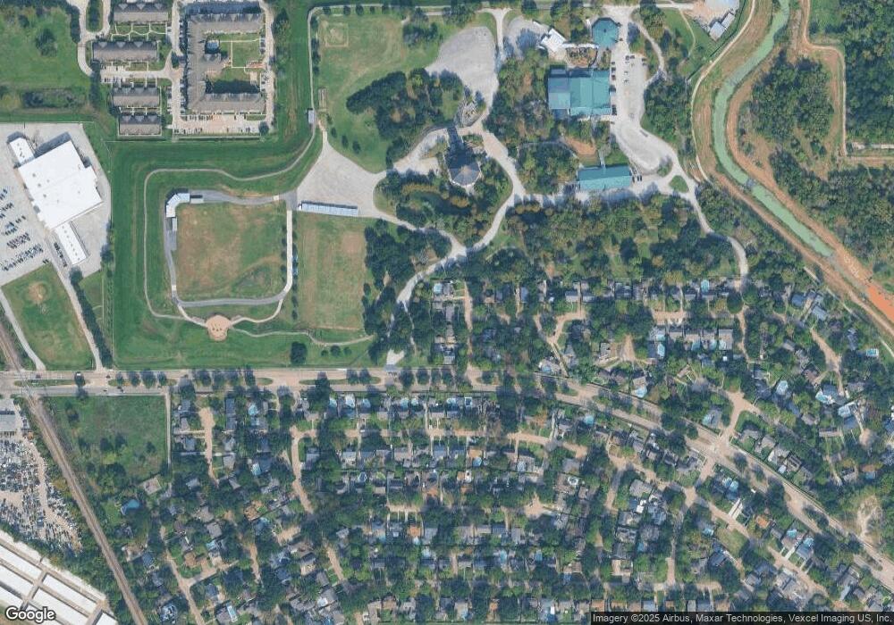 5711 Ash Oak Dr, Houston, TX 77091 - photo 1