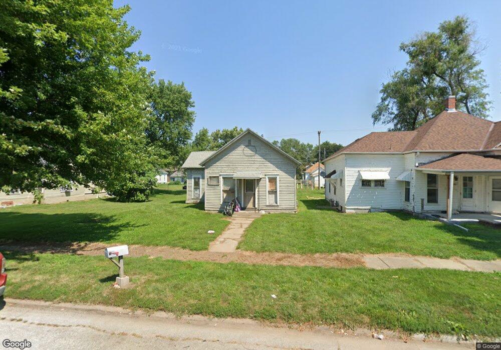 403 W Lowell Ave, Shenandoah, IA 51601 - photo 1