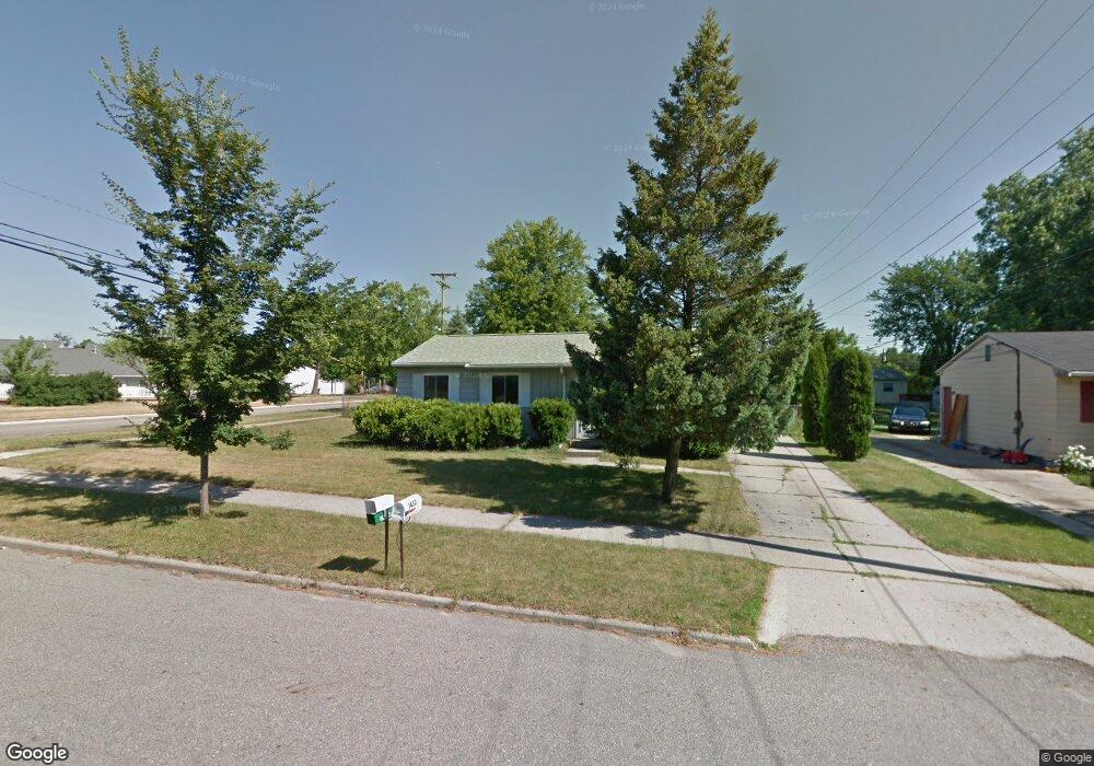 1432 Weymouth Ct, Lansing, MI 48911 - photo 1