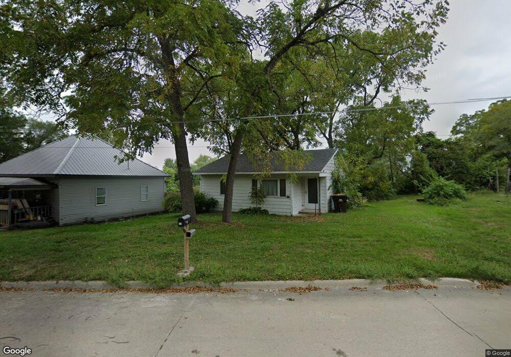 717 W Cass St, Osceola, IA 50213 - photo 1