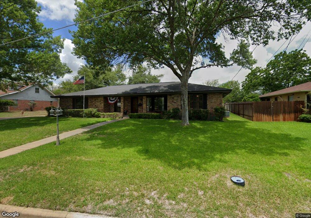 1820 Quailwood Dr, Fredericksburg, TX 78624 - photo 1