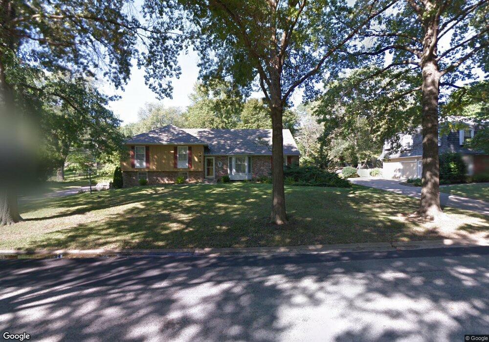 2816 W 105th St, Leawood, KS 66206 - photo 1