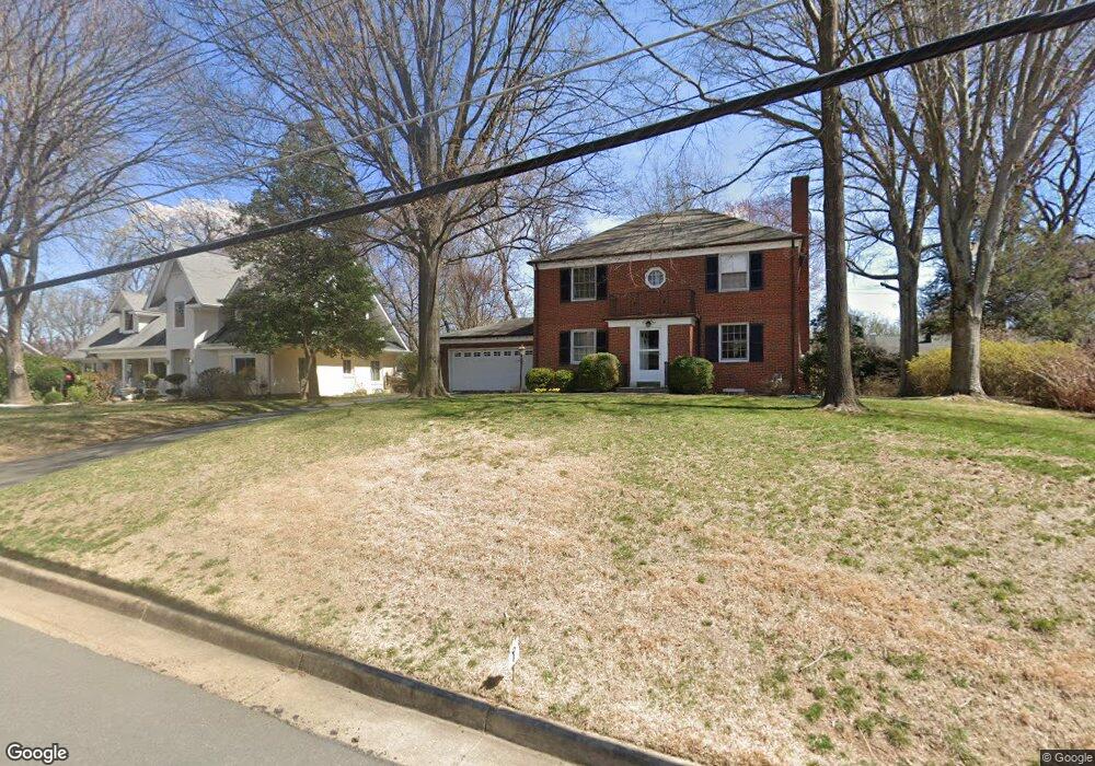 1703 Forest Ln, McLean, VA 22101 - photo 1