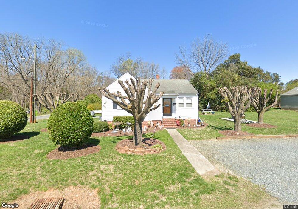 204 Charles St, Siler City, NC 27344 - photo 1