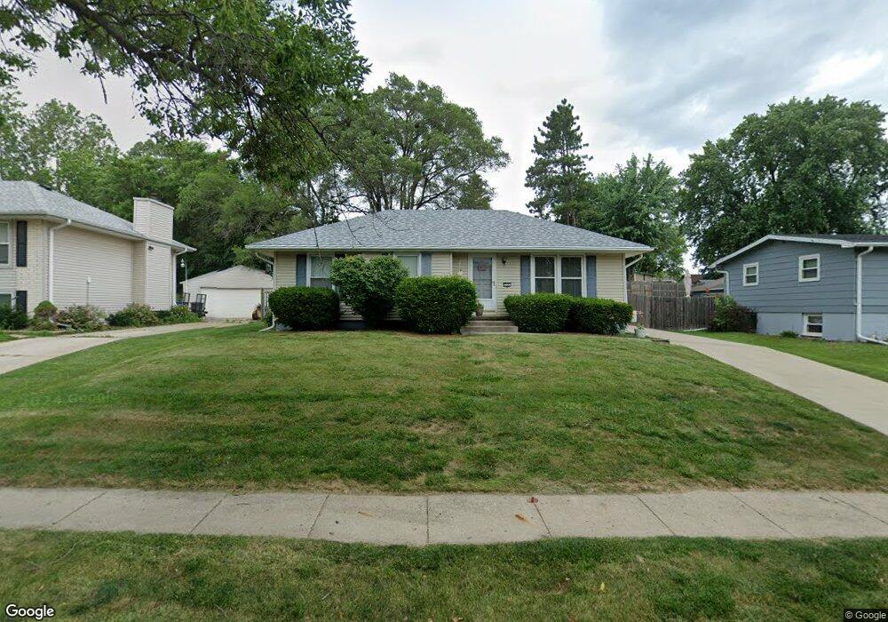 326 Wilmers Ave, Des Moines, IA 50315 - photo 1