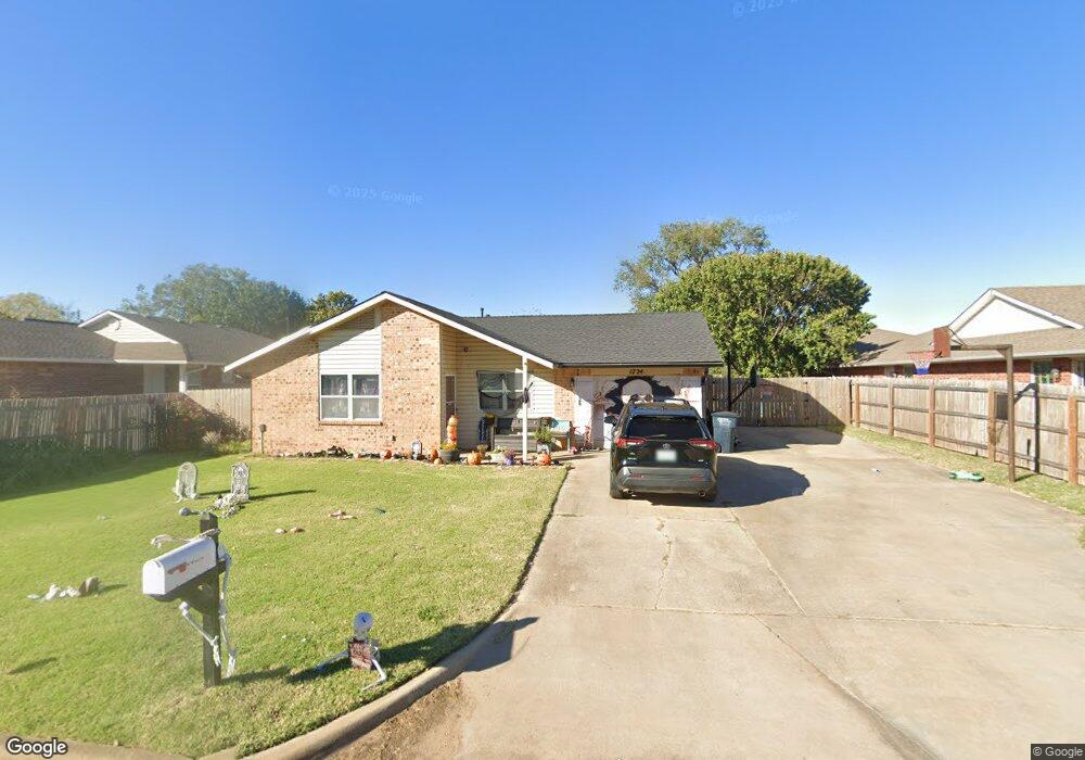1724 W Wiley St, Shawnee, OK 74804 - photo 1