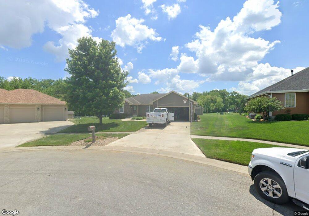 3307 SW 47th Ct, Topeka, KS 66610 - photo 1