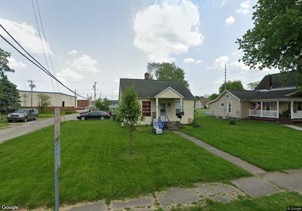 451 S Elm St, Nappanee, IN 46550 - photo 1