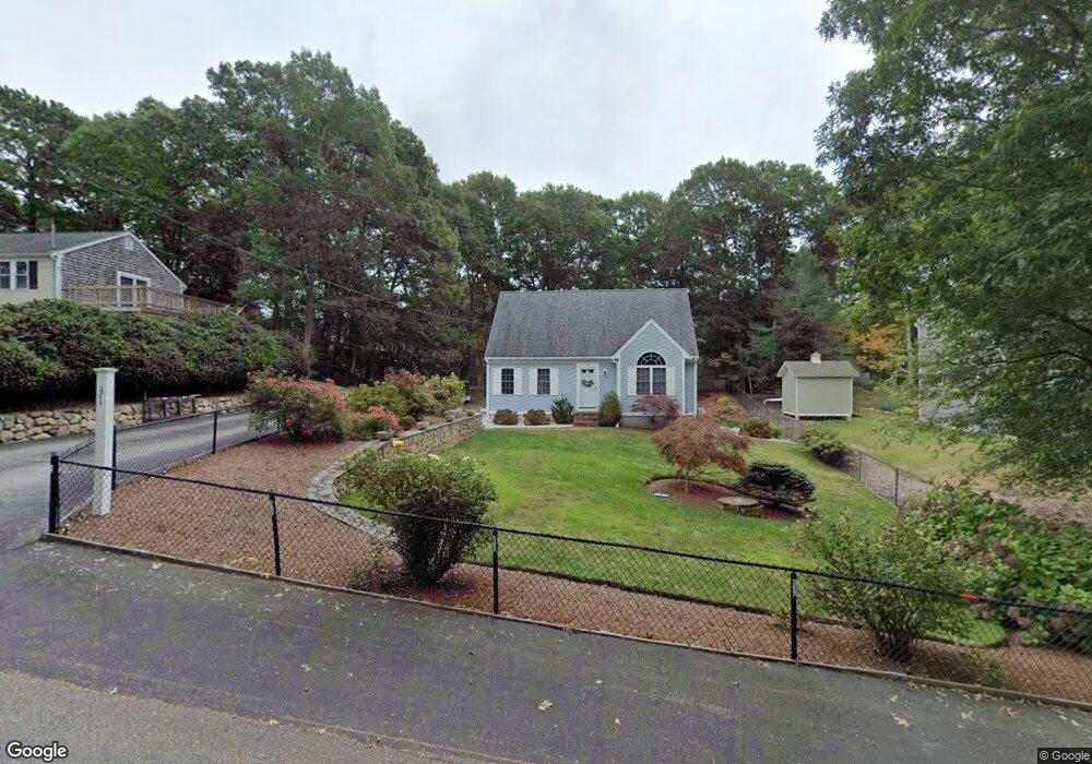 31 Highview Ave, Mashpee, MA 02649 - photo 1