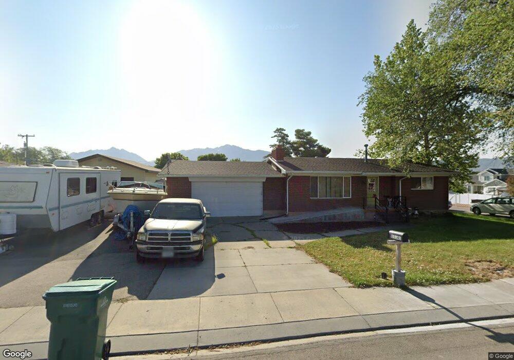 11841 S 1900 W, Riverton, UT 84065 - photo 1