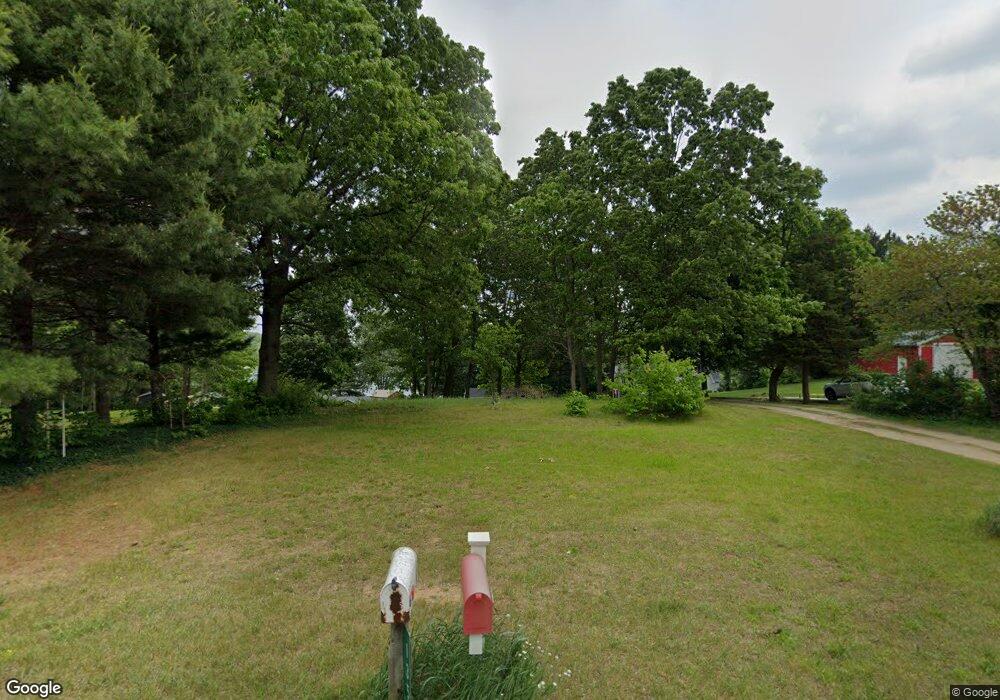 132 Lakeview Dr, Wayland, MI 49348 - photo 1