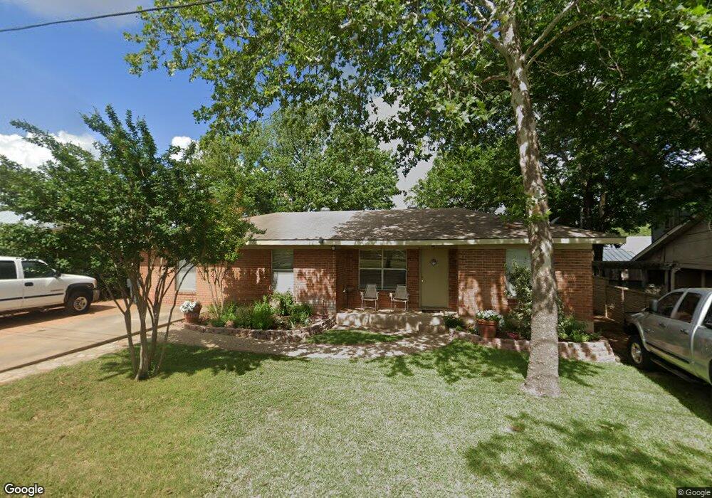1002 W Hill St, Fredericksburg, TX 78624 - photo 1
