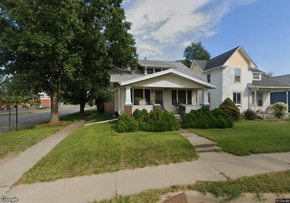 1801 J St SW, Cedar Rapids, IA 52404 - photo 1