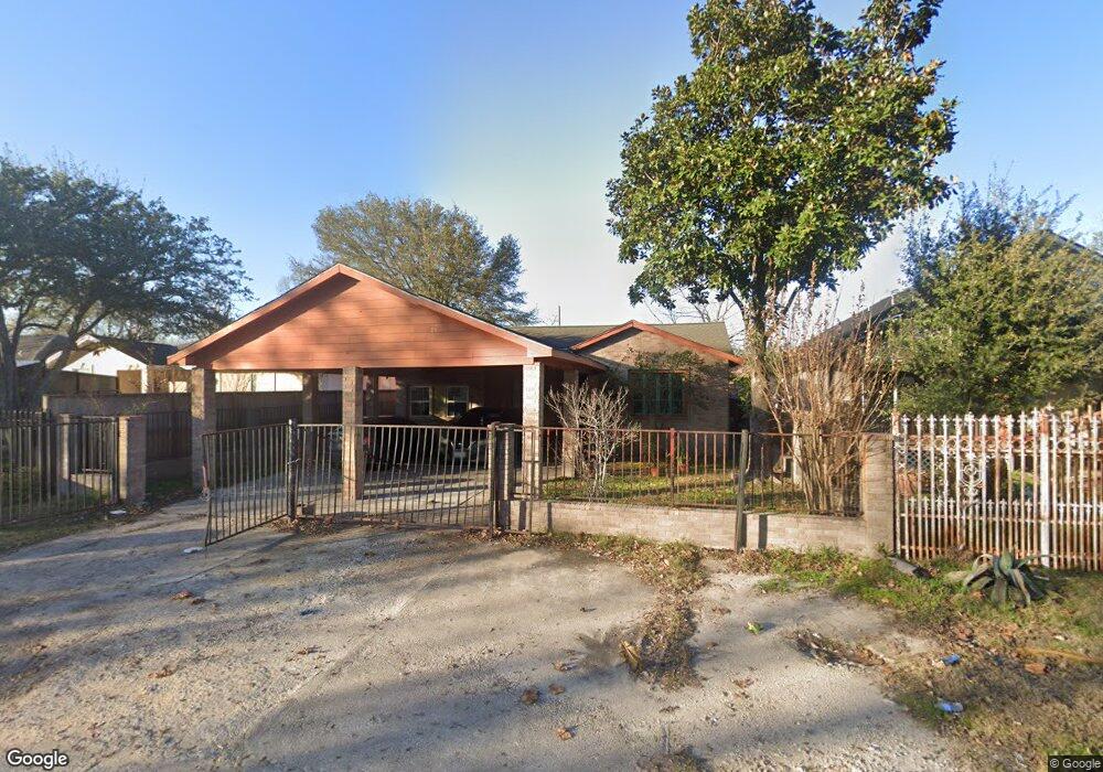 2711 Castledale Dr, Houston, TX 77093 - photo 1